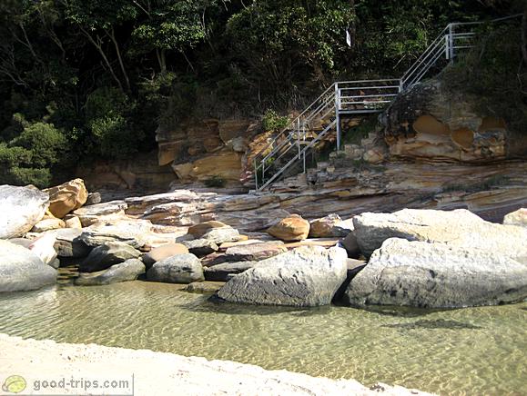 View of the footpath from parking area to Wattamolla Lagoon