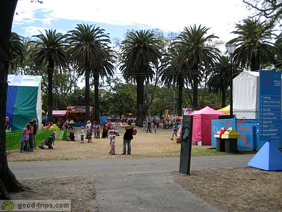 Gardens on the left bank of Yarra River in Melbourne