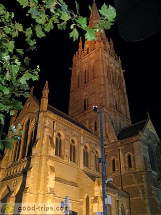 St Paul's Cathedral at night