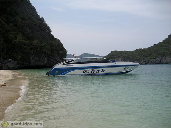 Speed boat that takes us to Koh Sam Sao