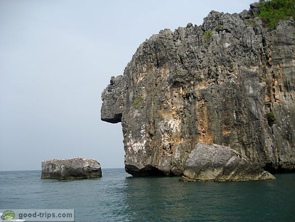 Sailing near island in Ang Thong National Marine Park