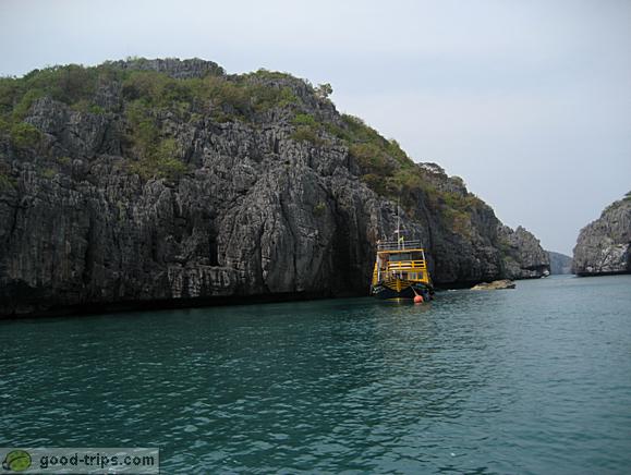 Tourist boat in Ang Thong National Marine Park