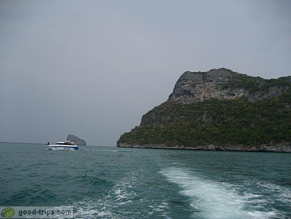 Speed boat in Ang Thong National Marine Park