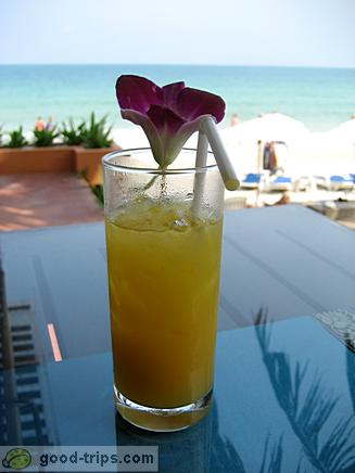 Cold juice and Chaweng beach in background